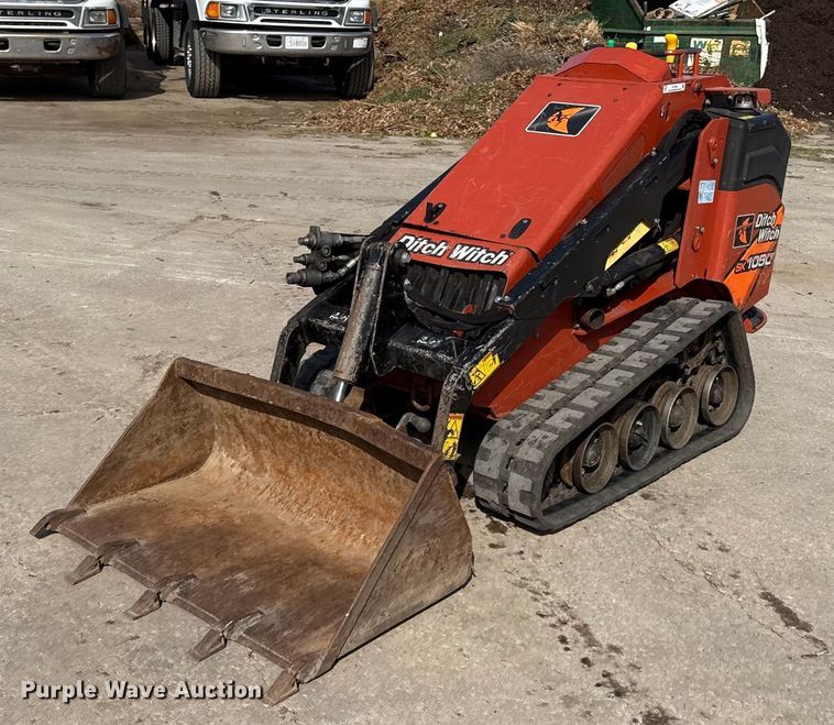 2017 Ditch Witch SK1050 compact utility loader - DY7997