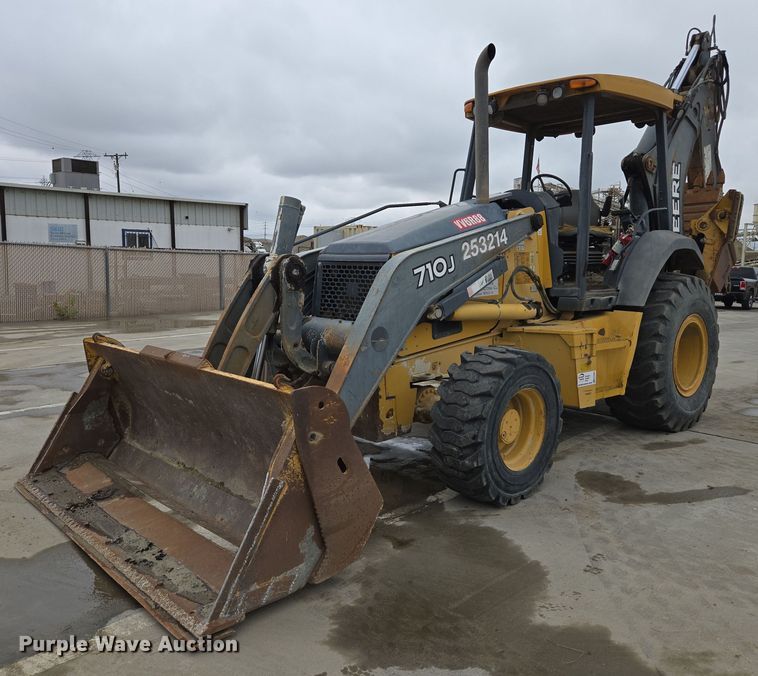 2011 John Deere 710J backhoe - EC0920