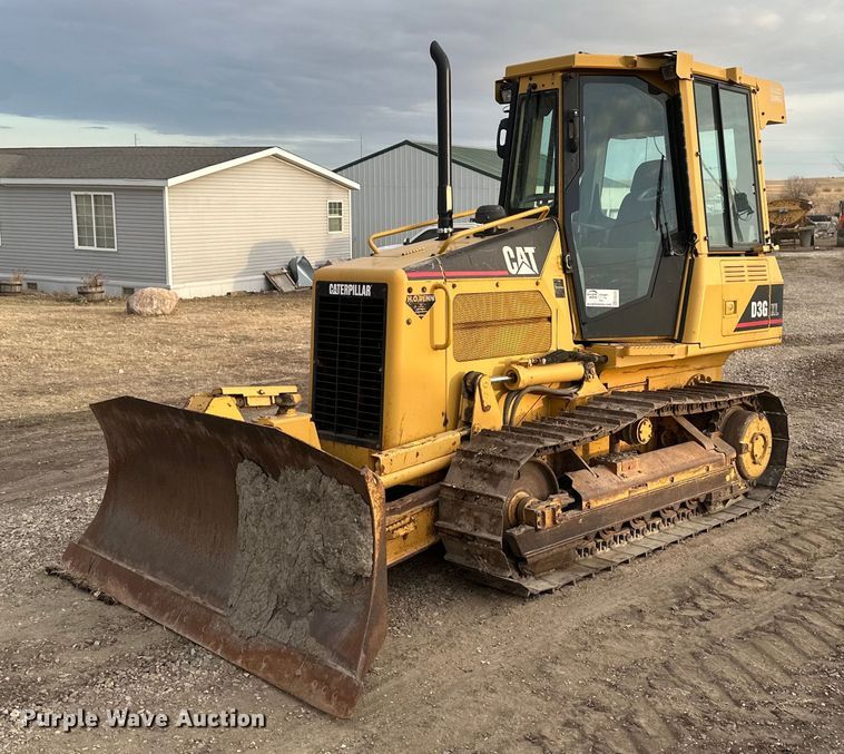 2003 Caterpillar D3G XL dozer - EC2375