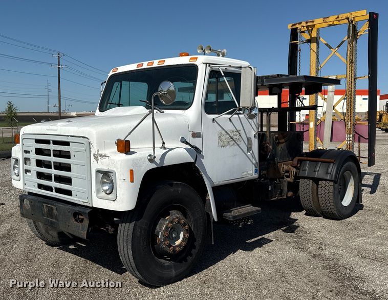 1984 International 1955 truck cab and chassis with crash attenuator - EJ3632