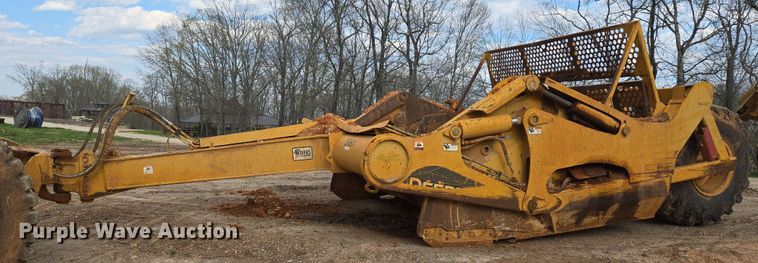2004 John Deere 1810E scraper - EJ7400