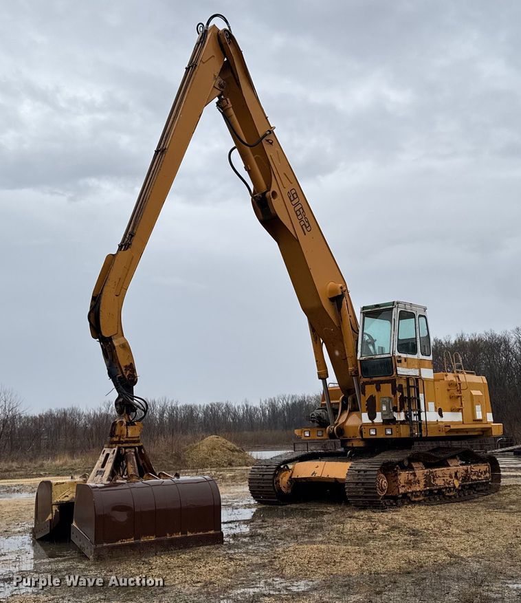 Liebherr 962 material handler - EM3772