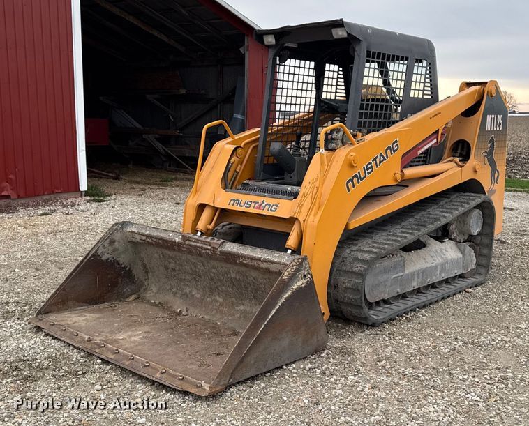 2006 Mustang MTL 25 tracked skid steer loader - EM3776