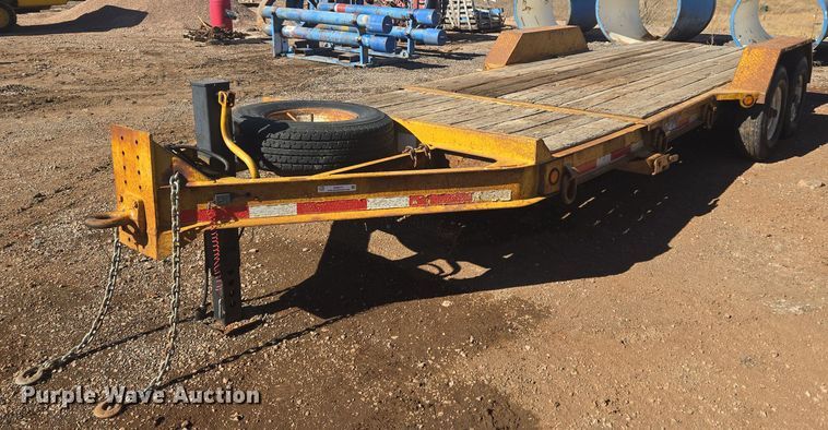 2004 Trail King tilt deck equipment trailer - ER5171