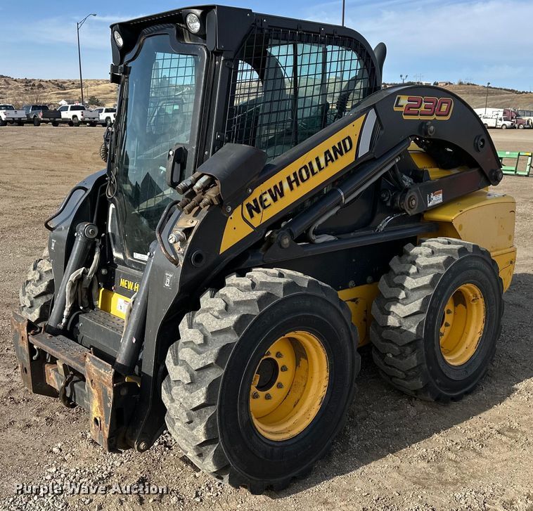 2012 New Holland L230 skid steer loader - ER5191