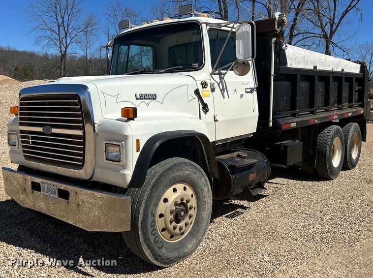 1987 Ford L9000 dump truck - ND9396