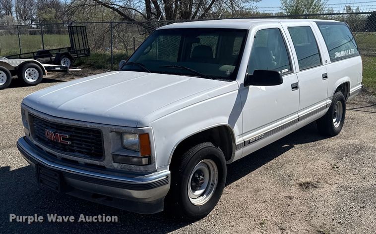 1999 GMC Suburban SUV - EG6373