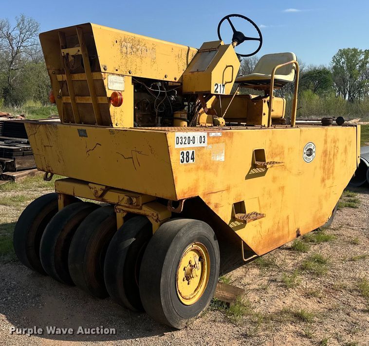 1980 Bros SP3000 pneumatic roller - EJ8653