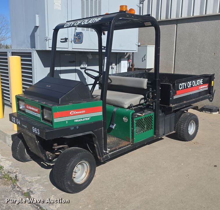2001 Cushman Classic Truckster utility vehicle - EK5046