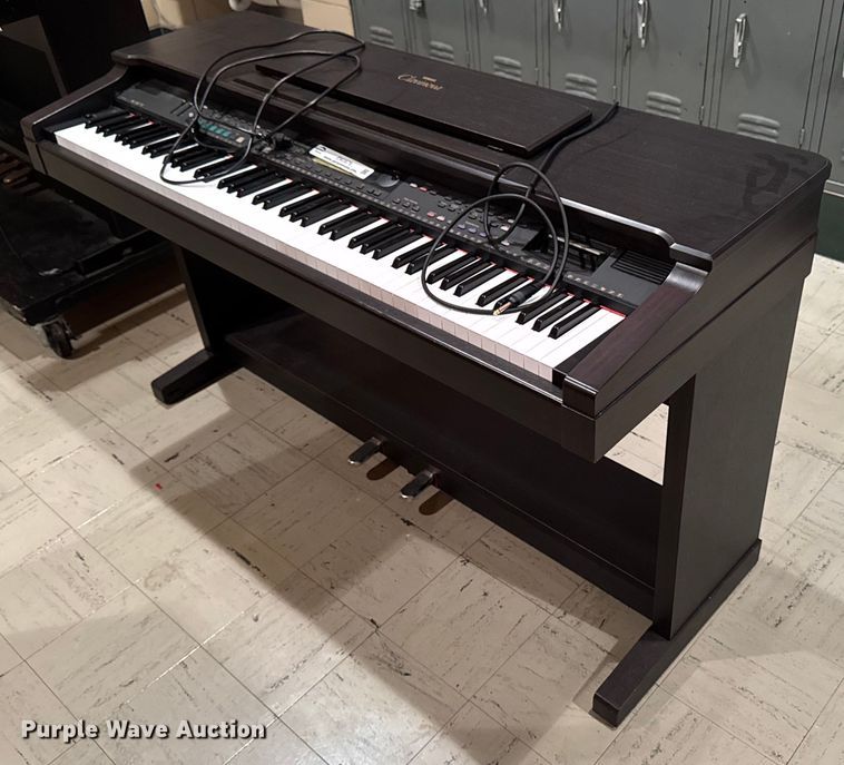 Yamaha CVP-596 Clavinova electric piano - EM3878