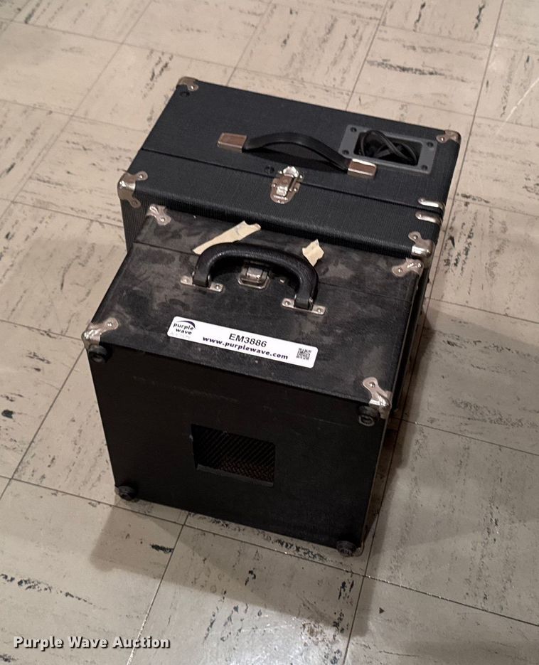 (2) record players - EM3886