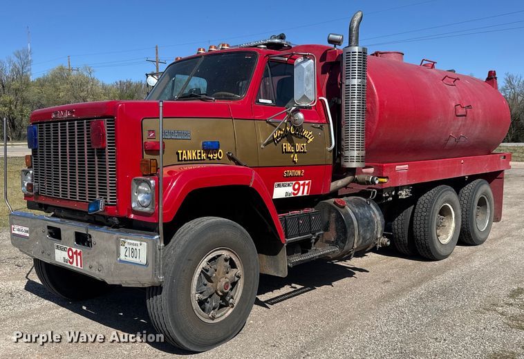1979 GMC Brigadier tank truck - EQ1308