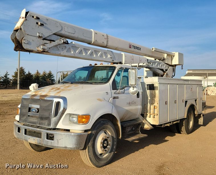 2006 Ford F750 Super Duty XL bucket truck - NB9996