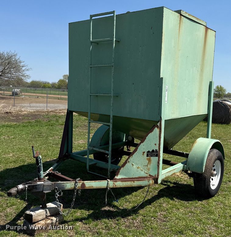 Shop built gravity wagon - DM5716