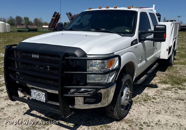 2015 Ford F350 Super Duty SuperCrew utility bed pickup truck - DP6294