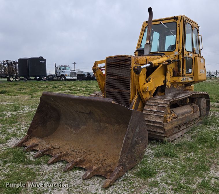 1991 John Deere 655B track loader - DP6302