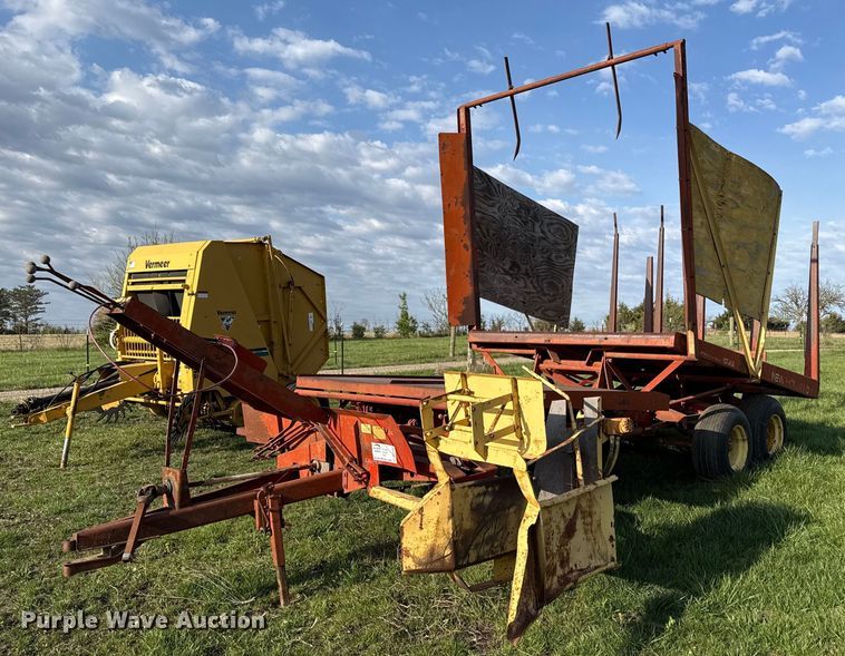 New Holland Stackliner 1032 bale stacker - DS4268
