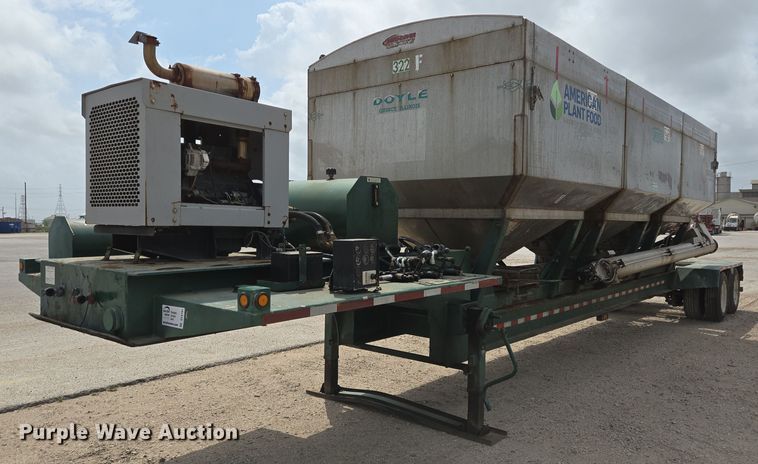 2013 Behnke Enterprises Doyle fertilizer tender trailer - DT4791