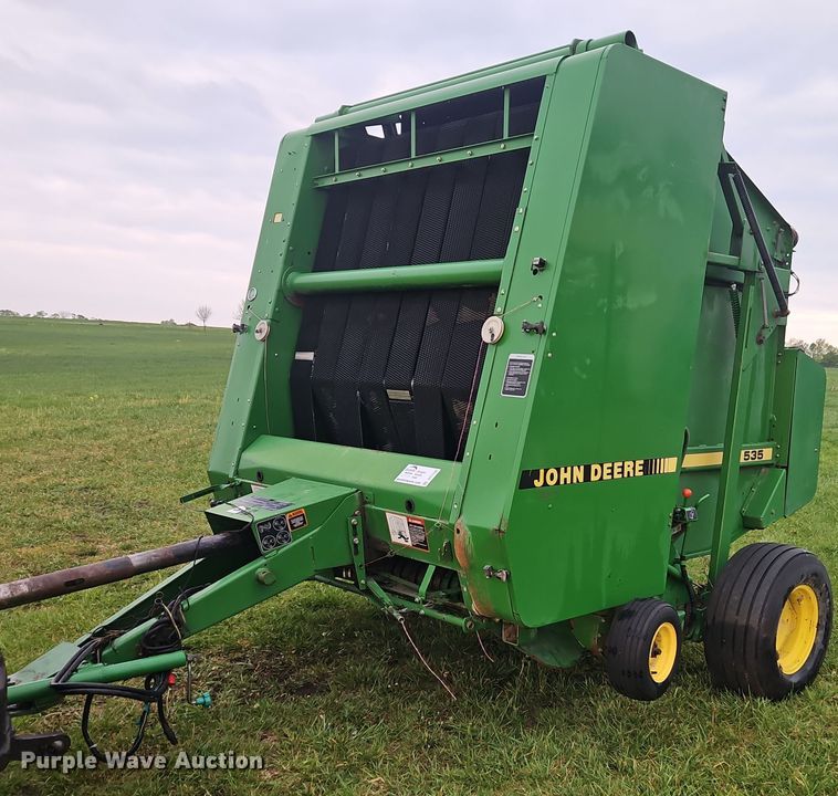 1995 John Deere 535 round baler - DT7742