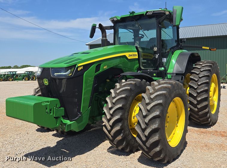 2022 John Deere 8R410 MFWD tractor - DW1910