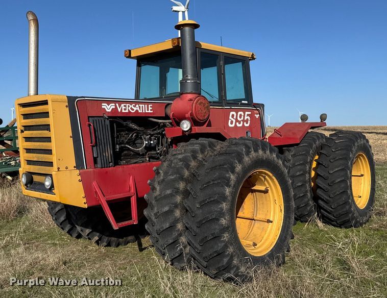 1982 Versatile 895 4WD tractor - EG6356