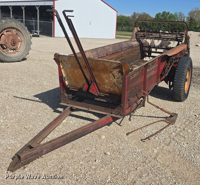 McCormick manure spreader - EK5167