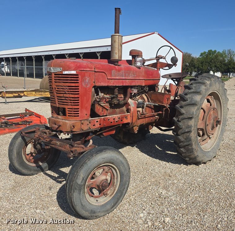 1944 International Harvester Farmall M tractor - EK5169