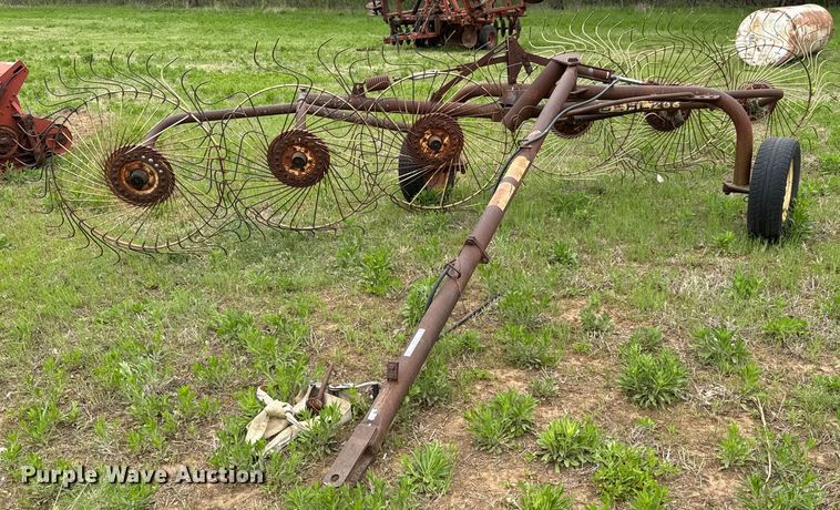 Gehl 206 hay rake - EQ1364