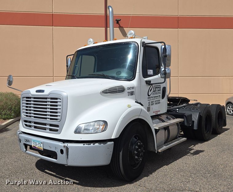 2016 Freightliner 11M semi truck - EC0925