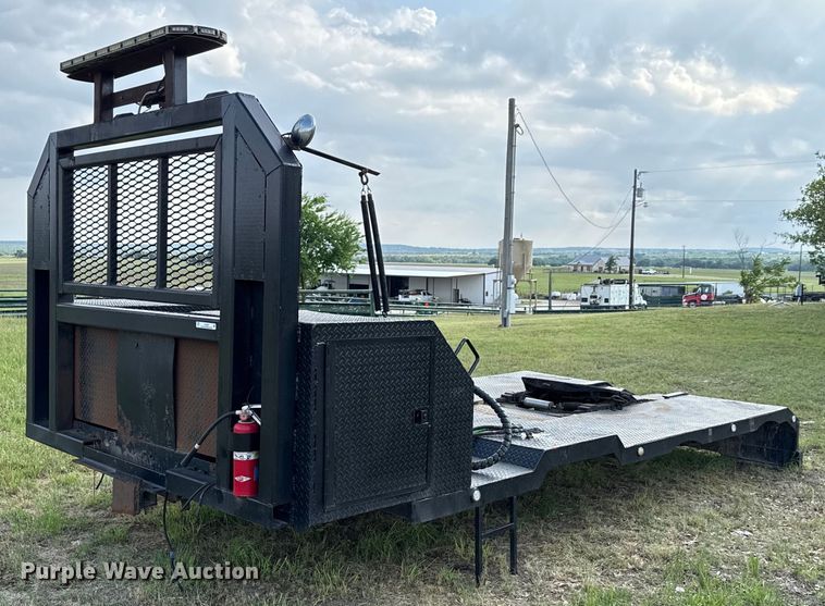 Shop built flatbed truck bed - EJ3667