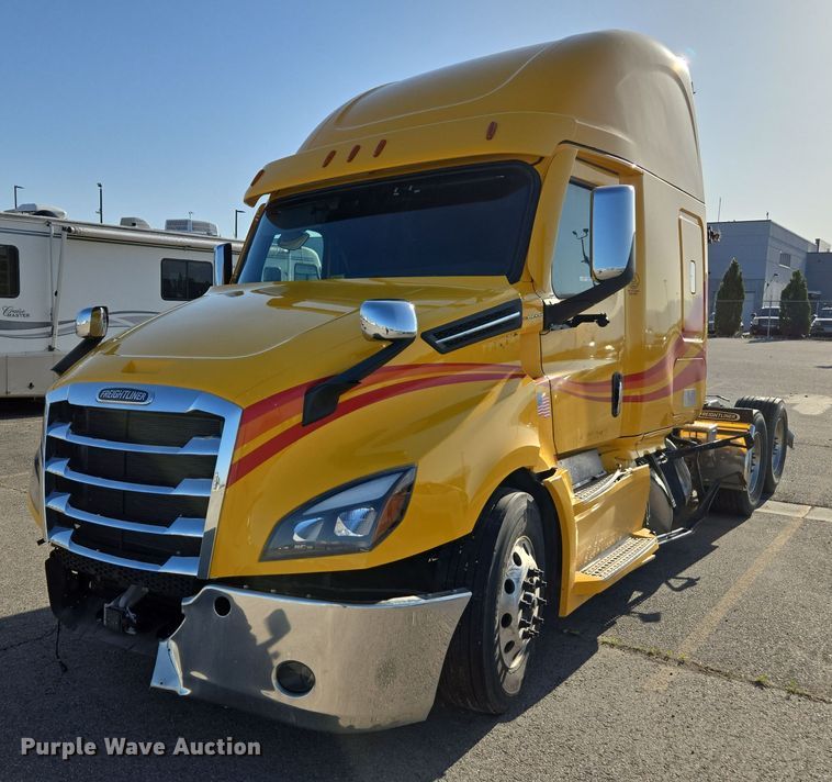 2024 Freightliner Cascadia semi truck - FB9356