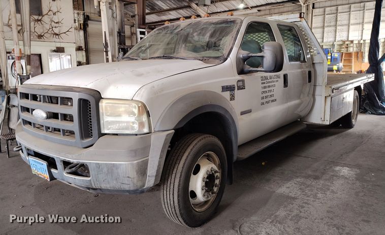 2005 Ford F550 Super Duty Crew Cab flatbed truck - IP9559