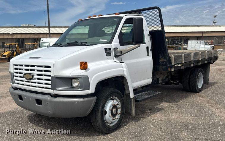 2005 Chevrolet  C4500 flatbed truck - EO0667