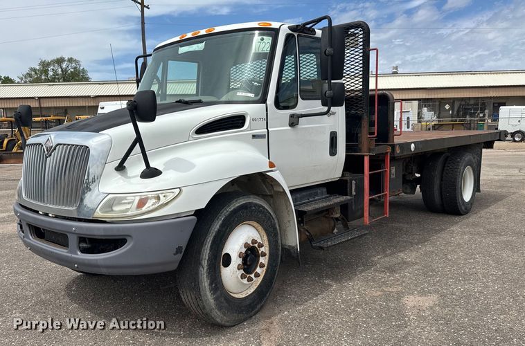 2009 International DuraStar 4300 dump flatbed truck - EO0671