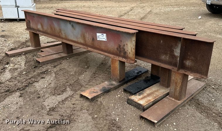 (4) pallet racks - DF8491