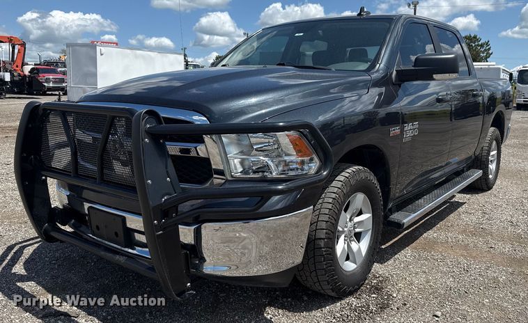 2020 Dodge Ram 1500 Crew Cab pickup truck - DM5722