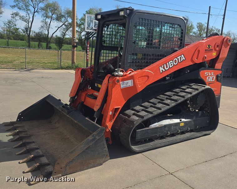 2012 Kubota SVL90 tracked skid steer loader - DO7910
