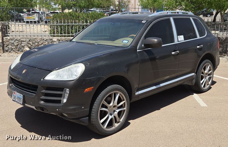 2010 Porsche Cayenne SUV - EC1014