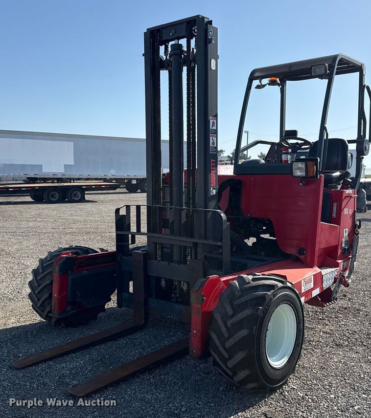 2015 Moffett M8 70.3 forklift - EG5732