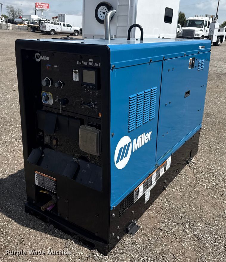 2016 Miller Big Blue 600 Air PaK welder/generator - EG5766