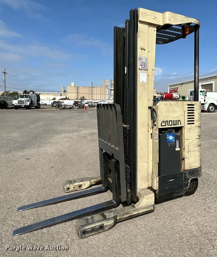 1995 Crown RR3510-35 order picker - EG7668