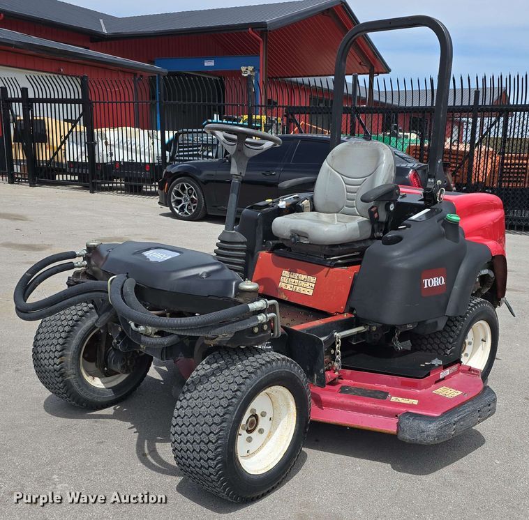 2016 Toro Groundsmaster 360 lawn mower - EH8945