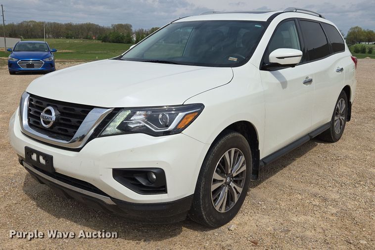 2017 Nissan Pathfinder SUV - EJ7487