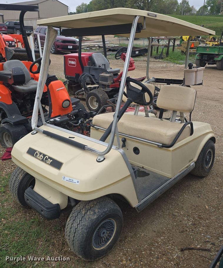 1995 Club Car DS golf cart - EK5189