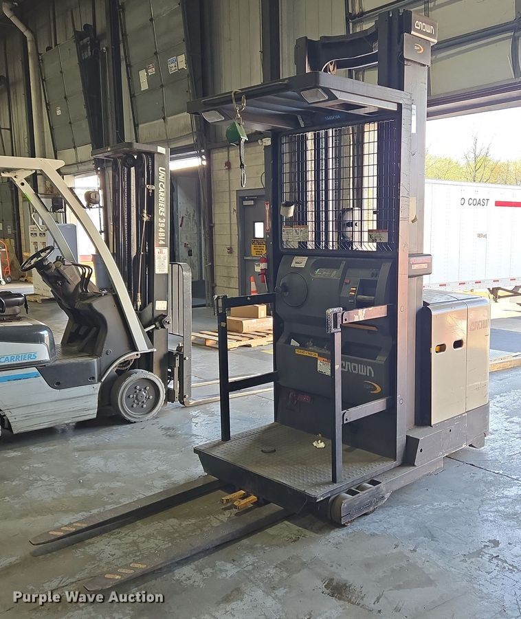 2015 Crown SP3505-30 order picker - EM6029