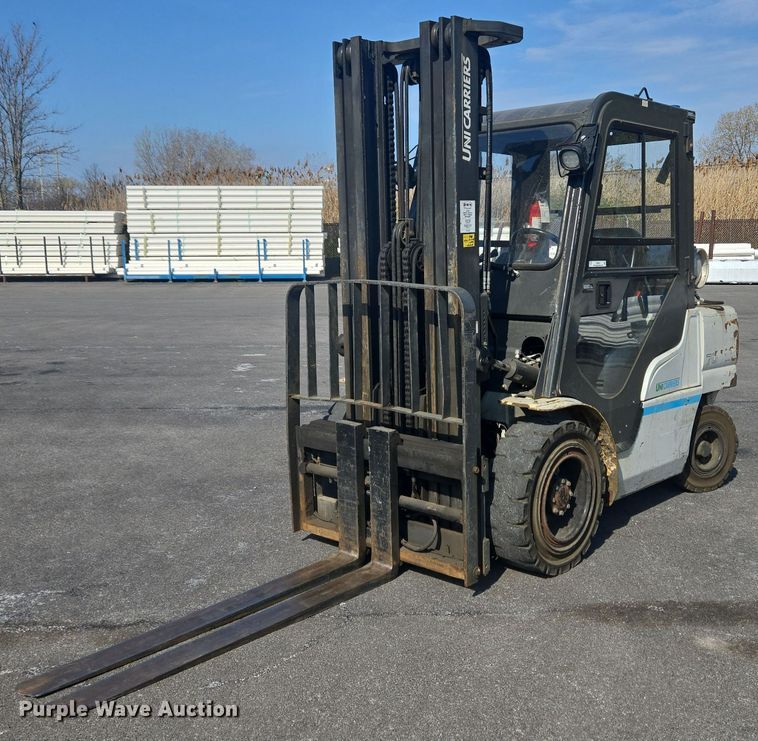 2016 UniCarriers PF70 forklift - EM6032