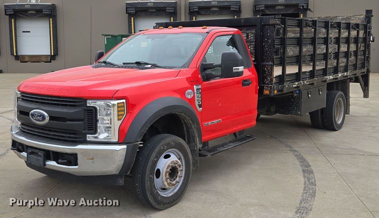 2019 Ford  F550 Super Duty XL flatbed truck - EM7086