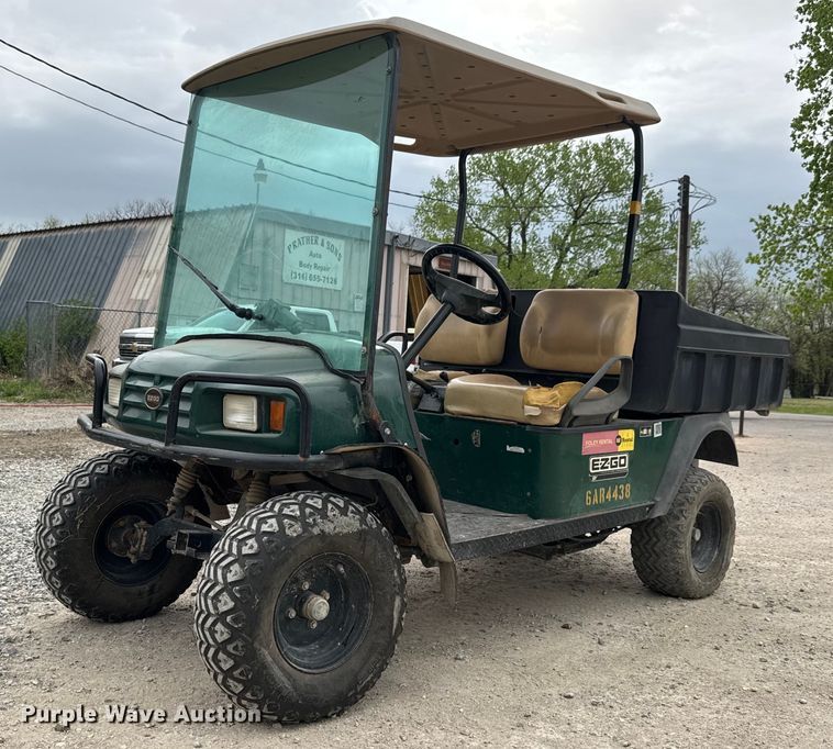 E-Z-GO ST golf cart - EQ1356
