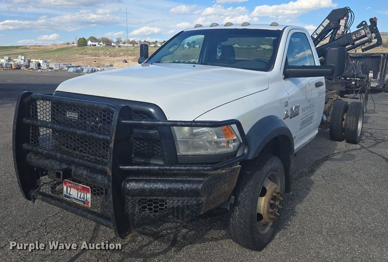 2015 Dodge Ram 4500 crane truck - FB9363