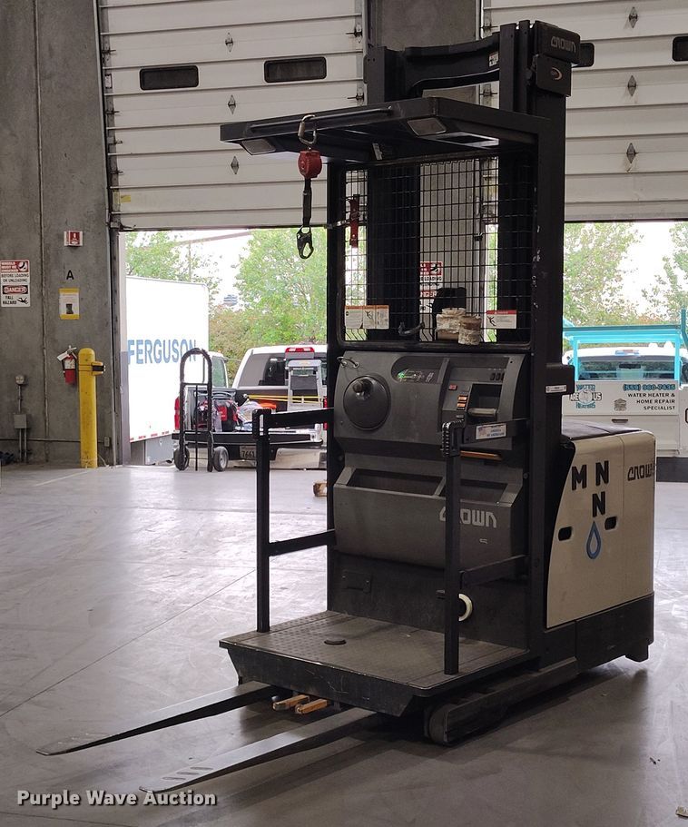 2015 Crown SP3520-30 order picker - IP9545